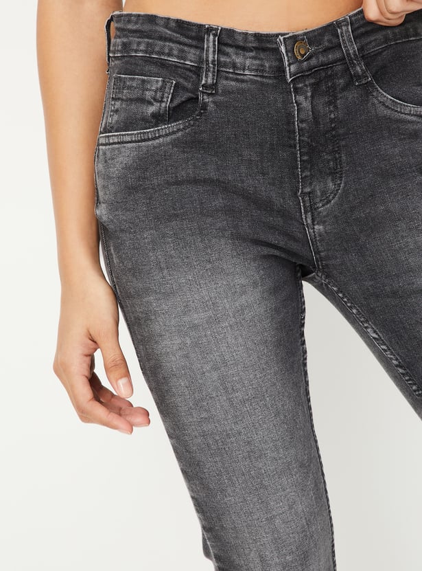 Women Skinny Fit Push-Up Jeans