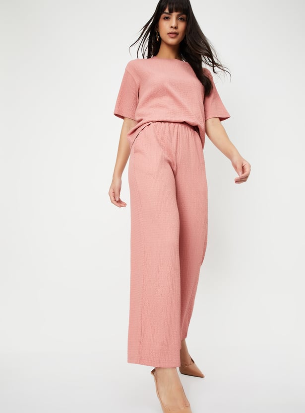 Women Textured Wide-Leg Trousers