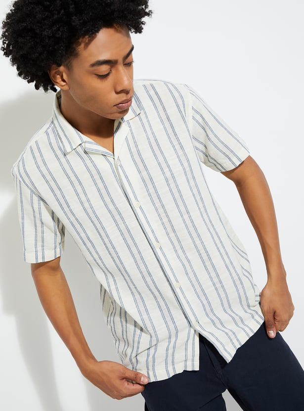 URB_N Men Striped Regular Fit Shirt