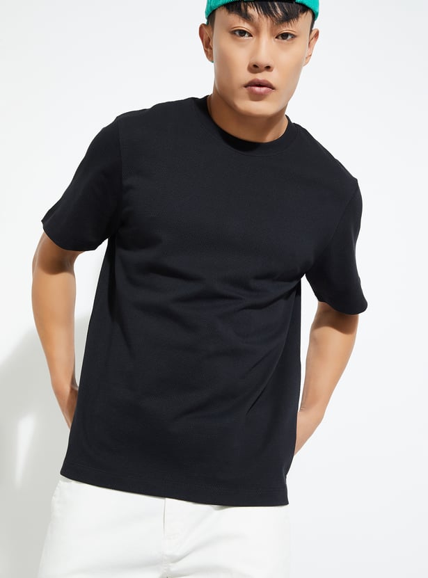 URB_N Men Textured T-shirt