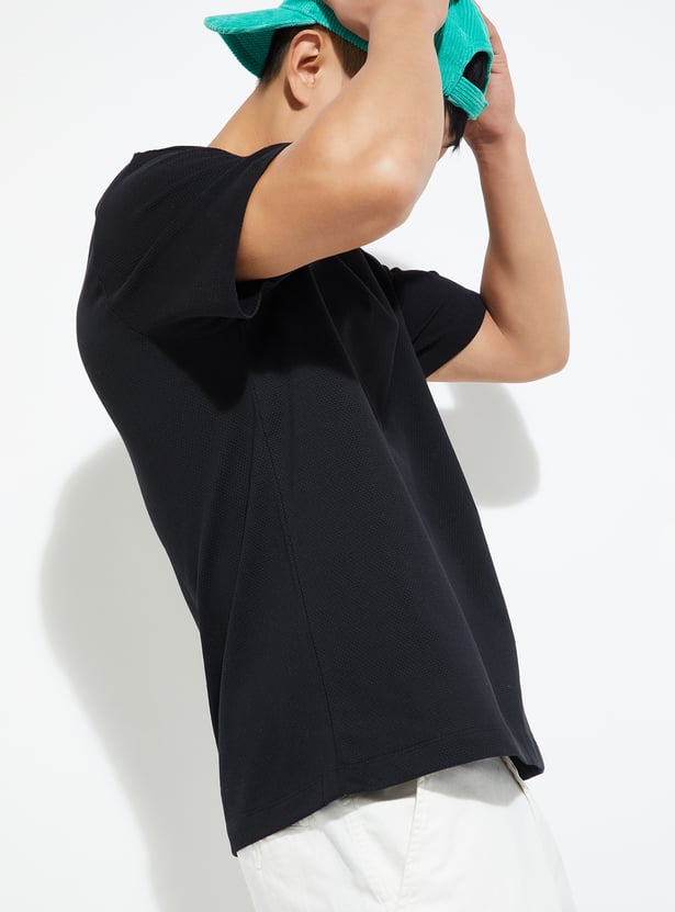 URB_N Men Textured T-shirt
