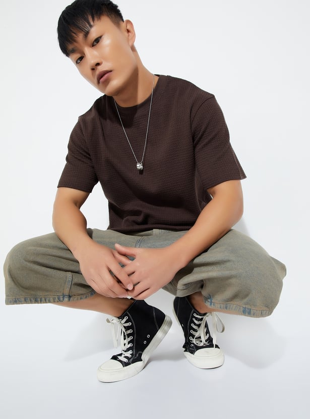 URB_N Men Textured T-shirt