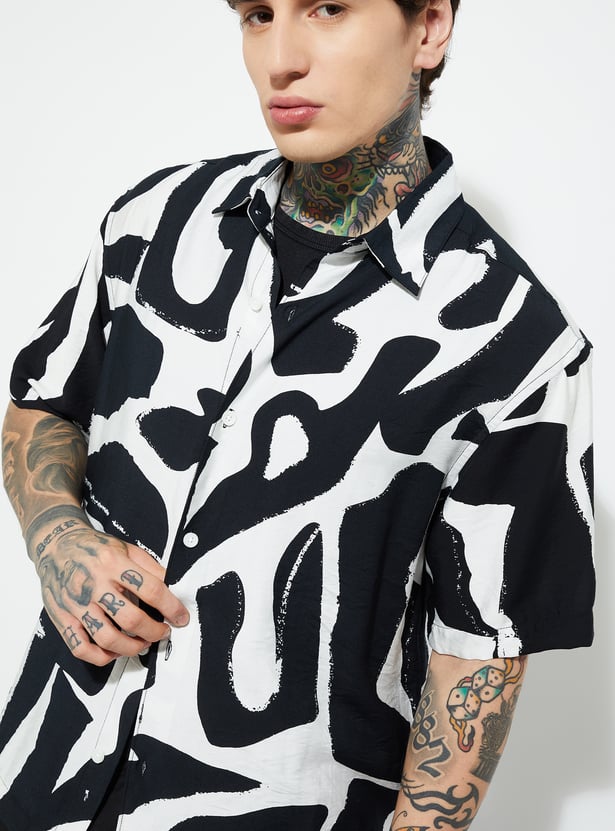 URB_N Men Printed Relaxed Fit Shirt