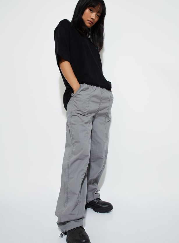 URB_N Women Solid Trousers