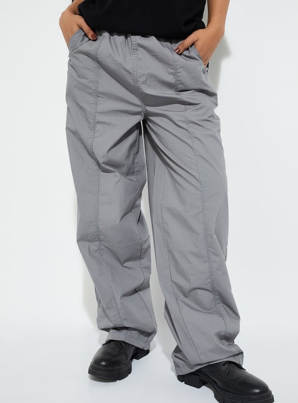 URB_N Women Solid Trousers