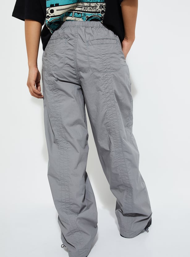 URB_N Women Solid Trousers