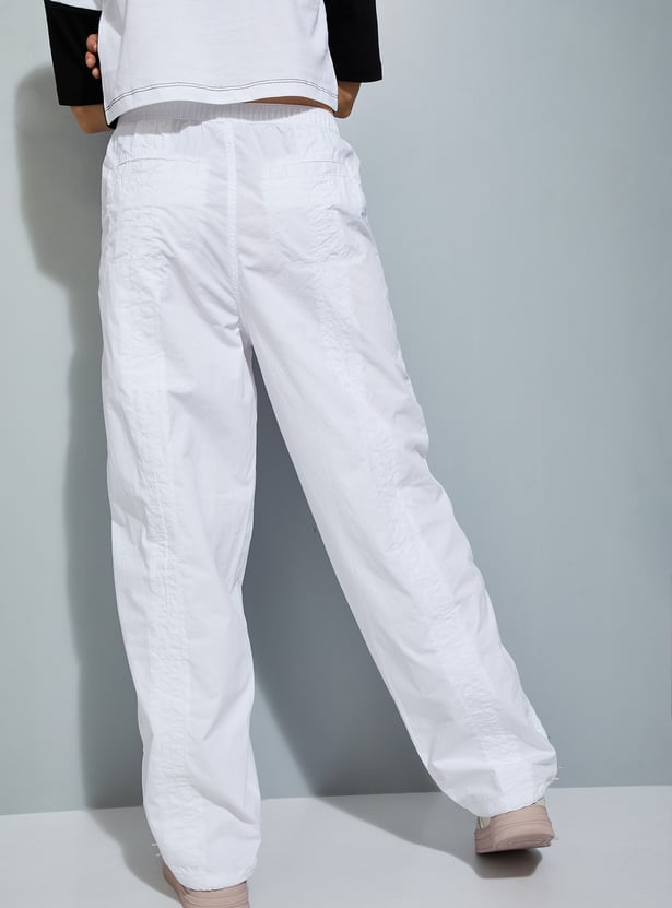 URB_N Women Solid Trousers