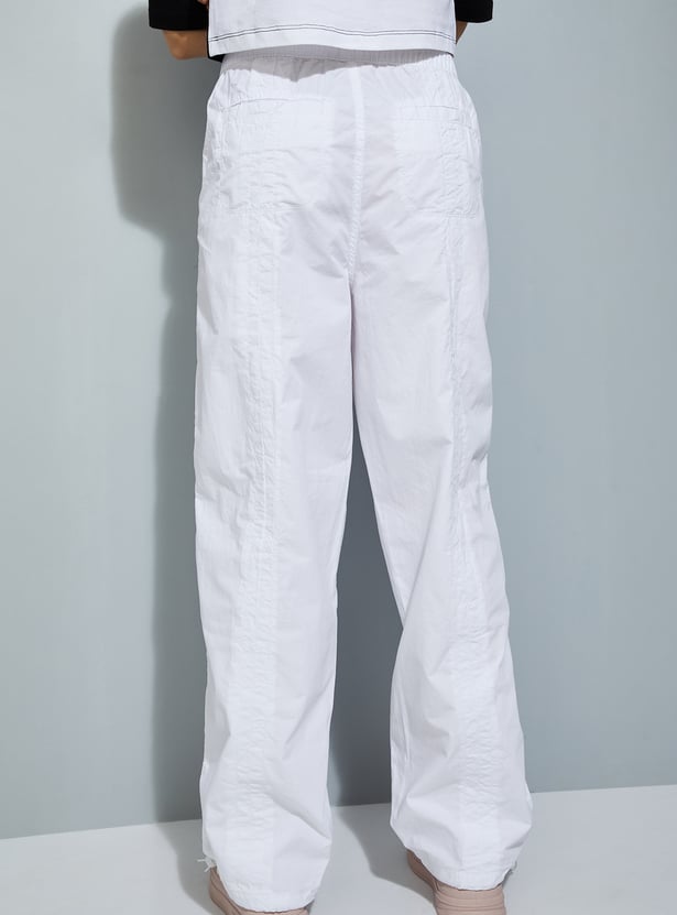 URB_N Women Solid Trousers