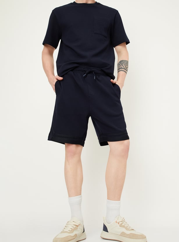 Men Textured Regular Fit Sports Shorts