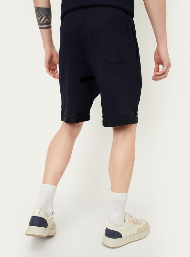 Men Textured Regular Fit Sports Shorts