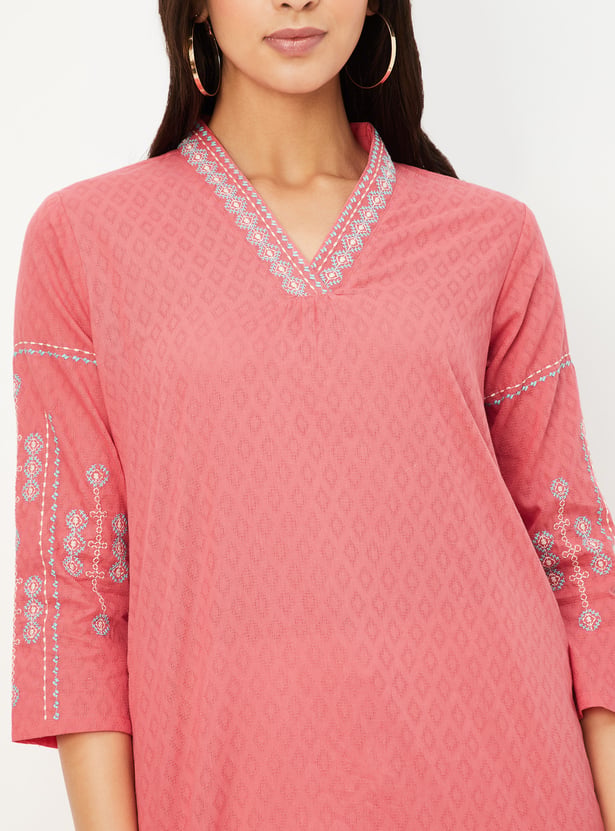 Women Embroidered Straight Kurta