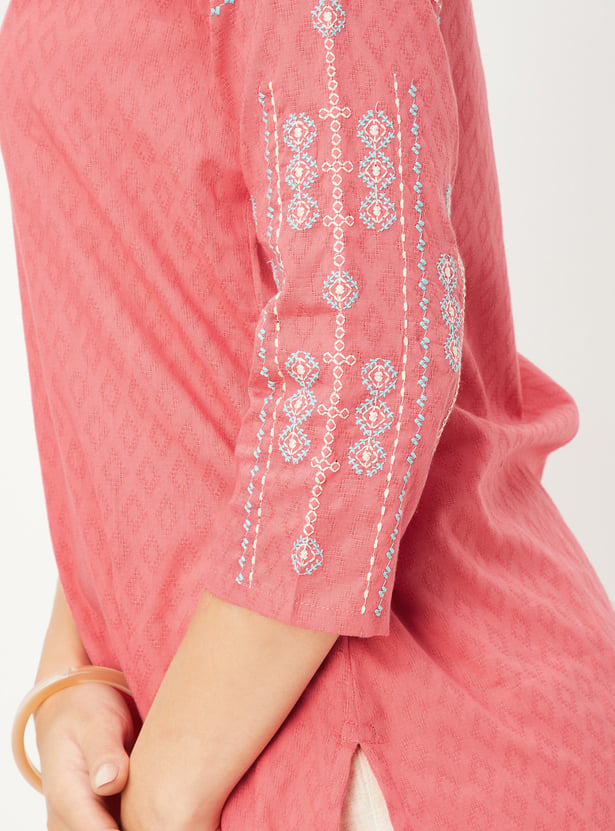 Women Embroidered Straight Kurta