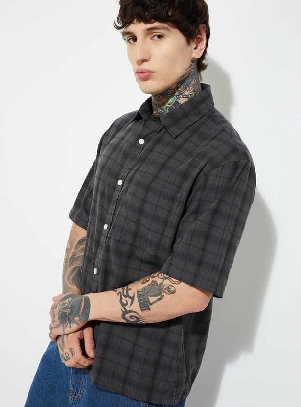 URB_N Men Checked Shirt