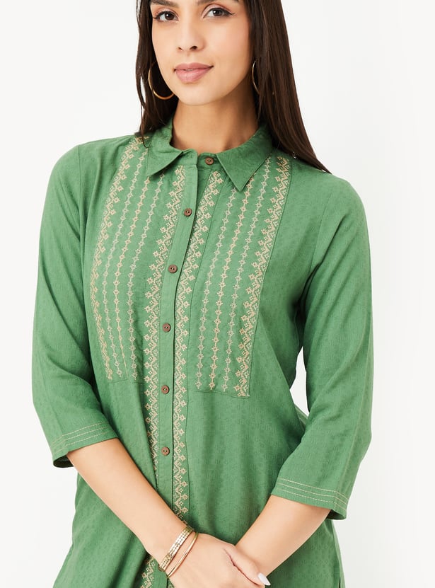 Women Embroidered Straight Kurta