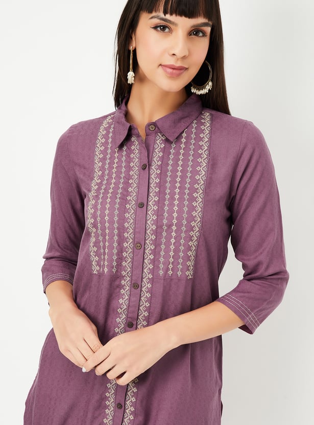 Women Embroidered Straight Kurta
