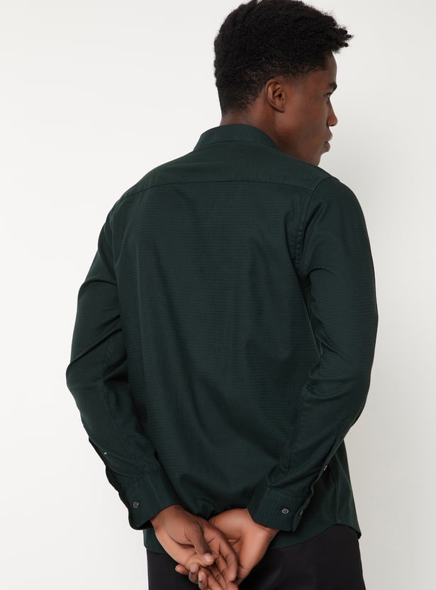 Men Textured Slim Fit Shirt