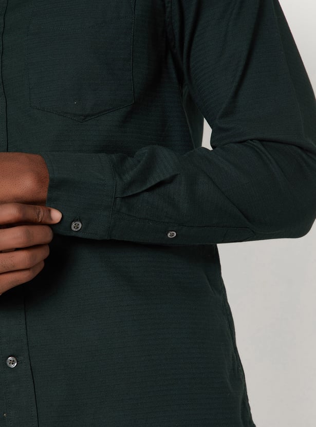 Men Textured Slim Fit Shirt