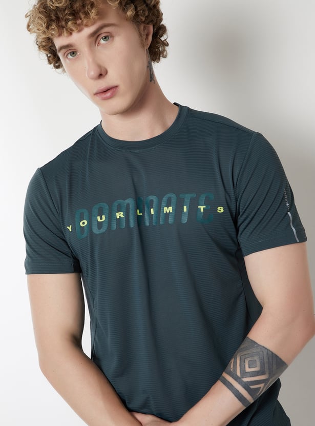 Men Printed Slim Fit Sports T-shirt