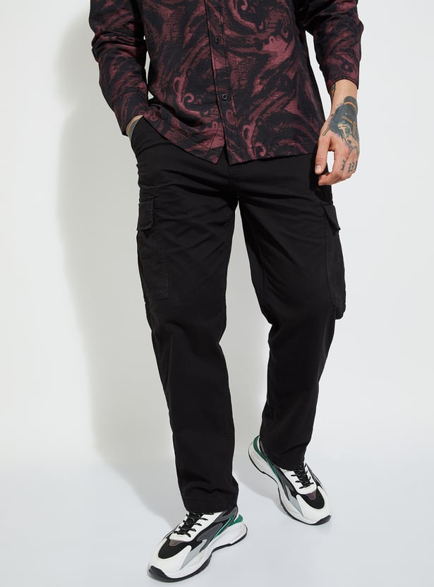 URB_N Men Solid Relaxed Fit Cargo Trousers
