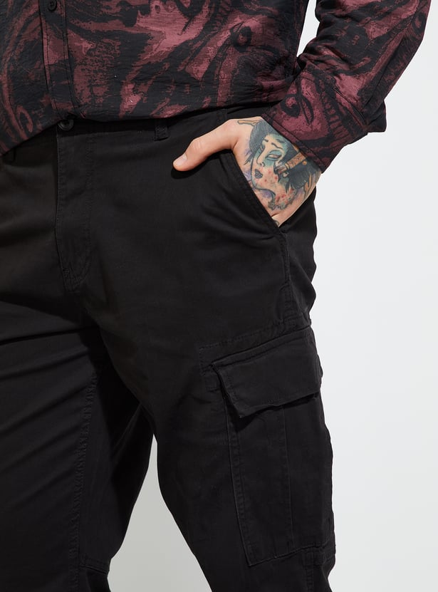 URB_N Men Solid Relaxed Fit Cargo Trousers