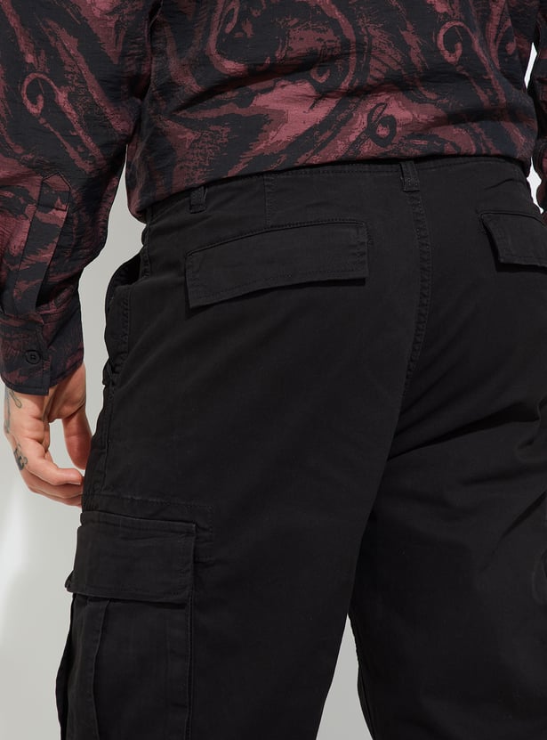 URB_N Men Solid Relaxed Fit Cargo Trousers