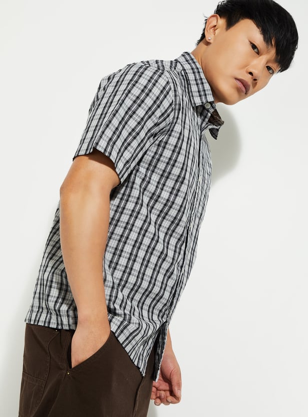 URB_N Men Checked Regular Fit Shirt