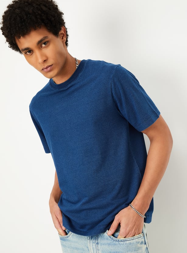 Men Textured Regular Fit T-shirt