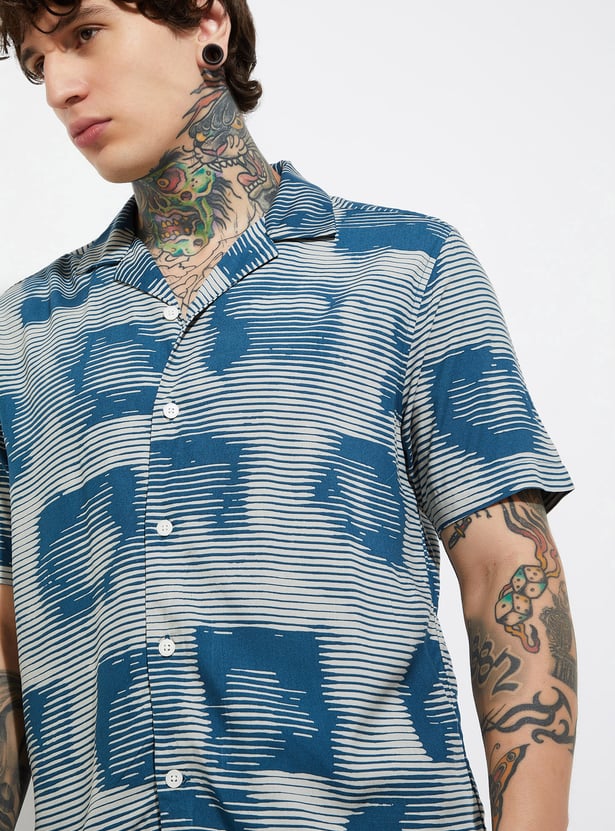 URB_N Men Printed Regular Fit Shirt