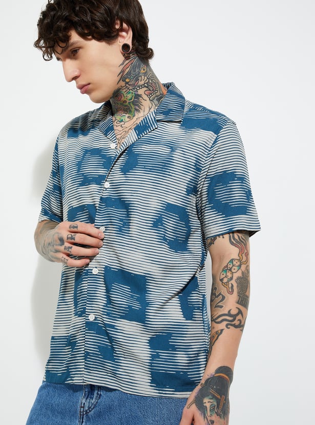 URB_N Men Printed Regular Fit Shirt