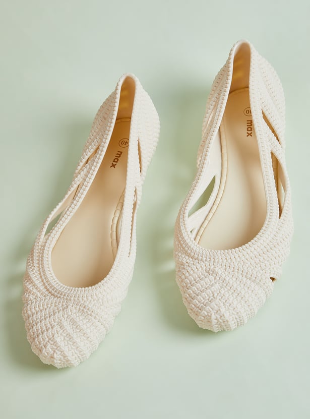Women Textured Ballerinas