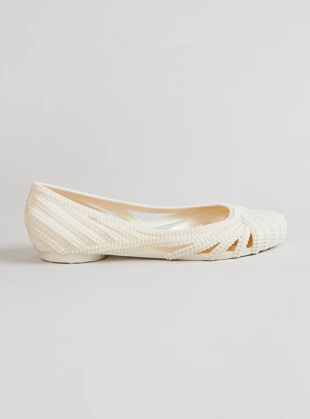 Women Textured Ballerinas