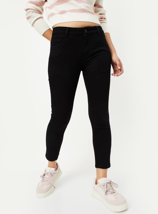 Women Solid Skinny Fit Jeans