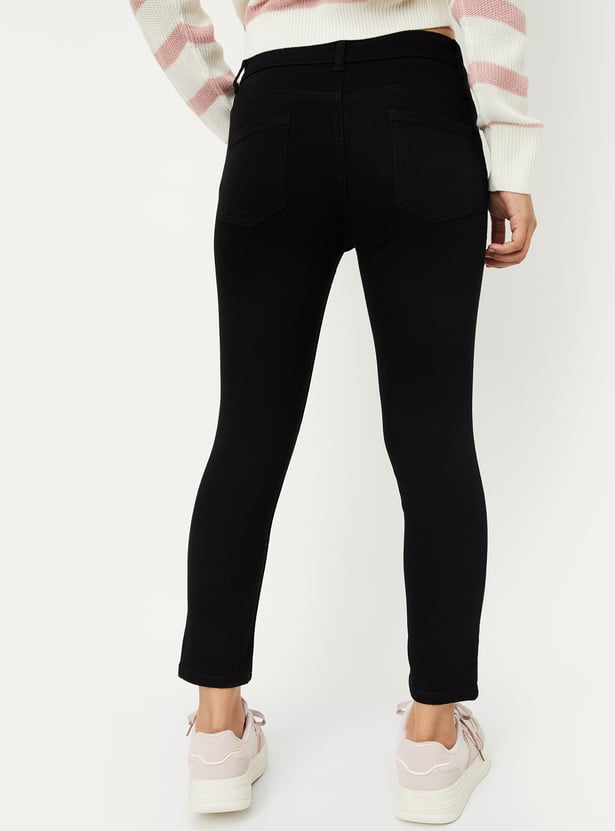 Women Solid Skinny Fit Jeans