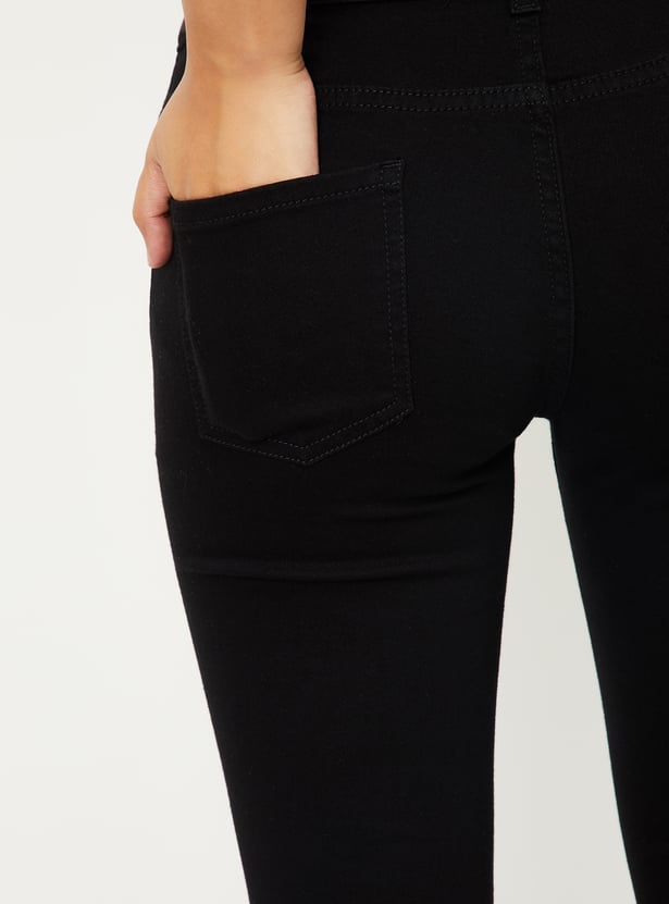 Women Solid Skinny Fit Jeans