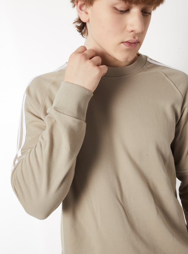Men Side Striped Sweatshirt