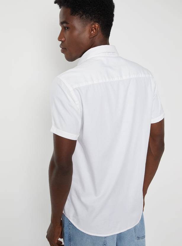 Men Solid Slim Fit Shirt