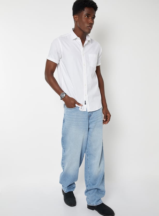 Men Solid Slim Fit Shirt