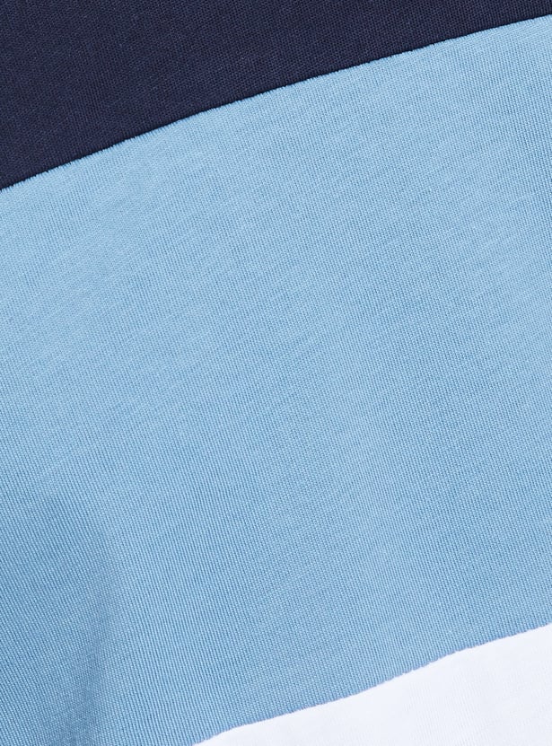 URB_N Men Colourblocked T-shirt