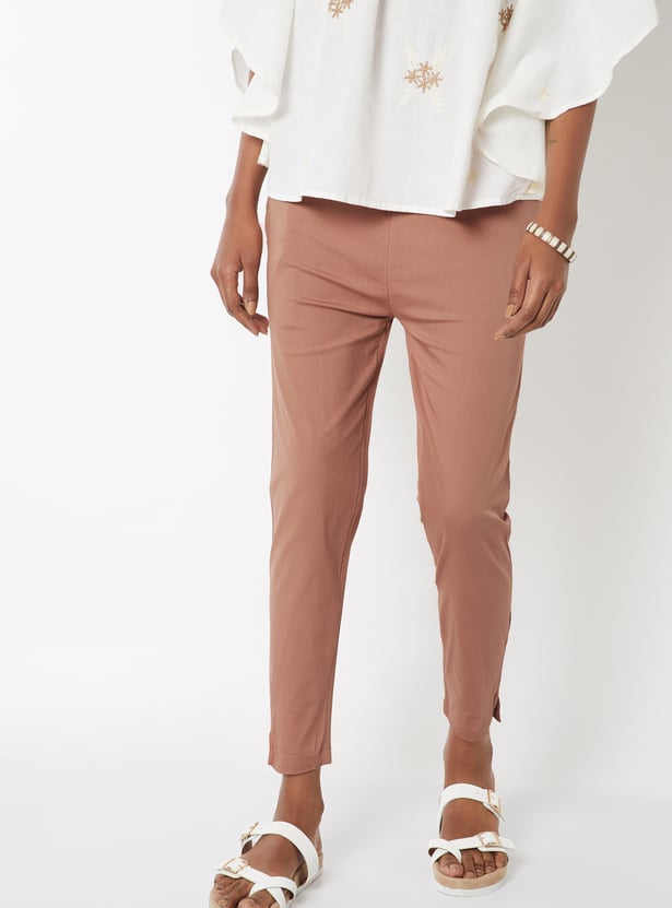 Women Solid Straight Pants
