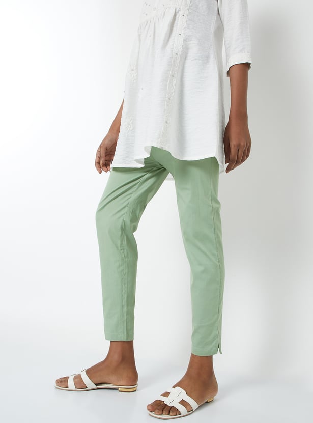 Women Solid Straight Pants
