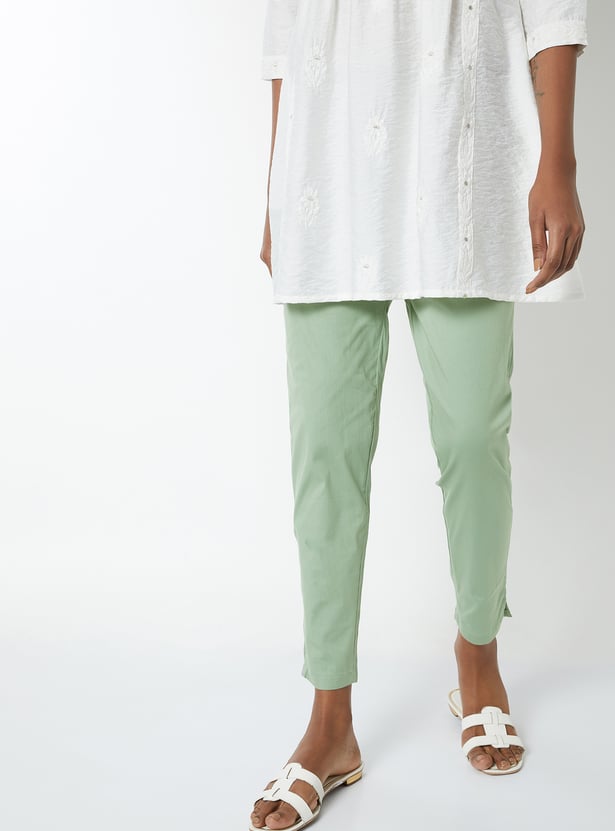Women Solid Straight Pants