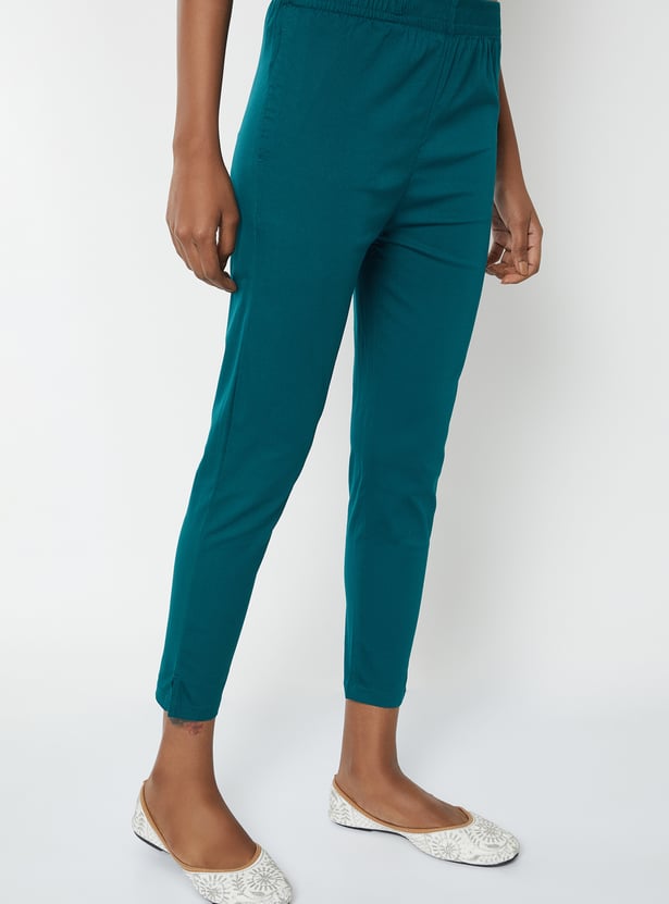 Women Solid Straight Pants