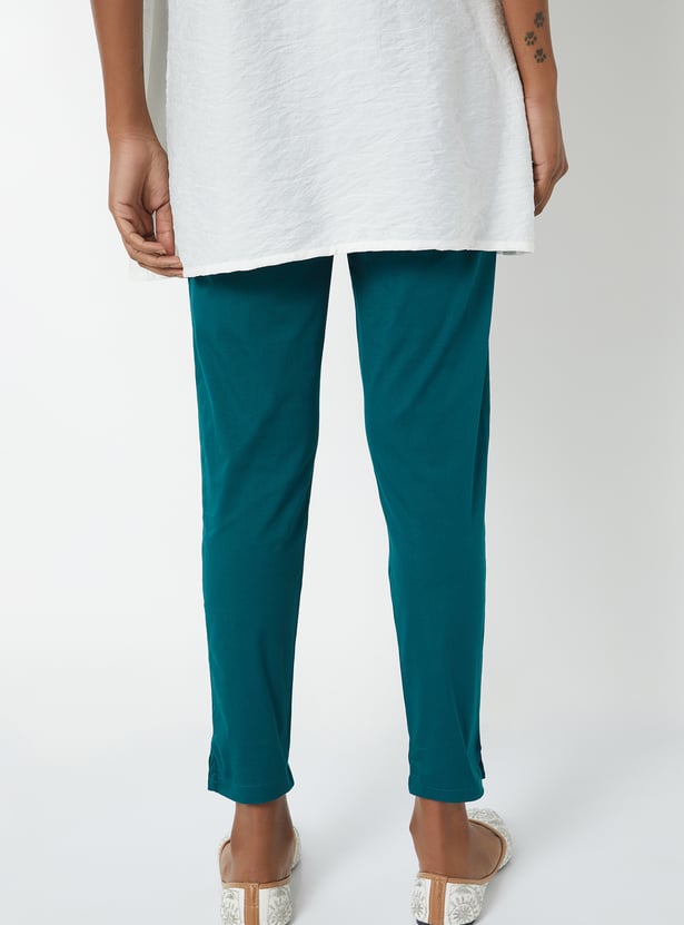 Women Solid Straight Pants
