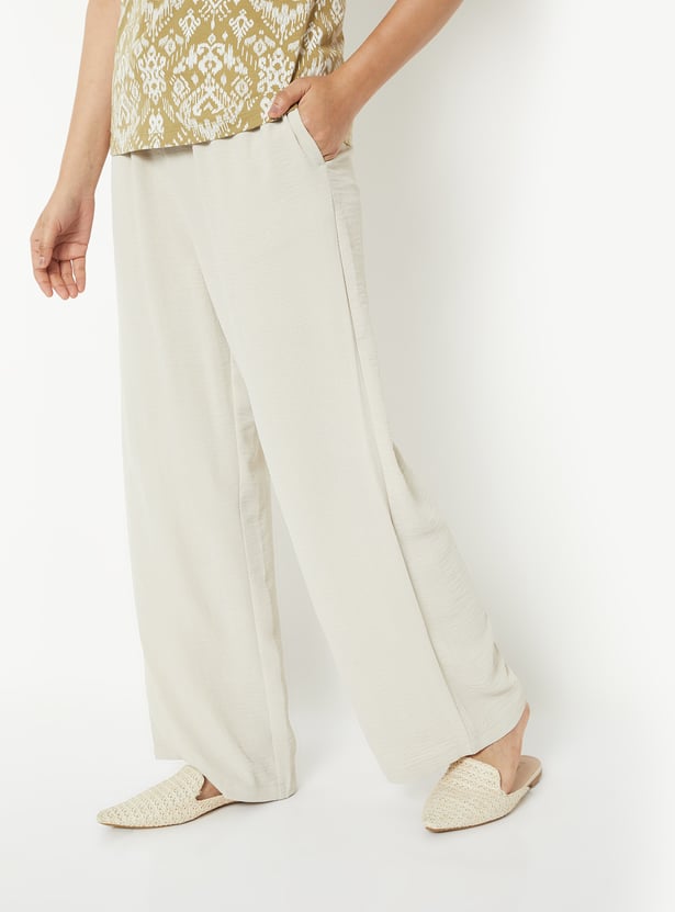 Women Solid Trousers