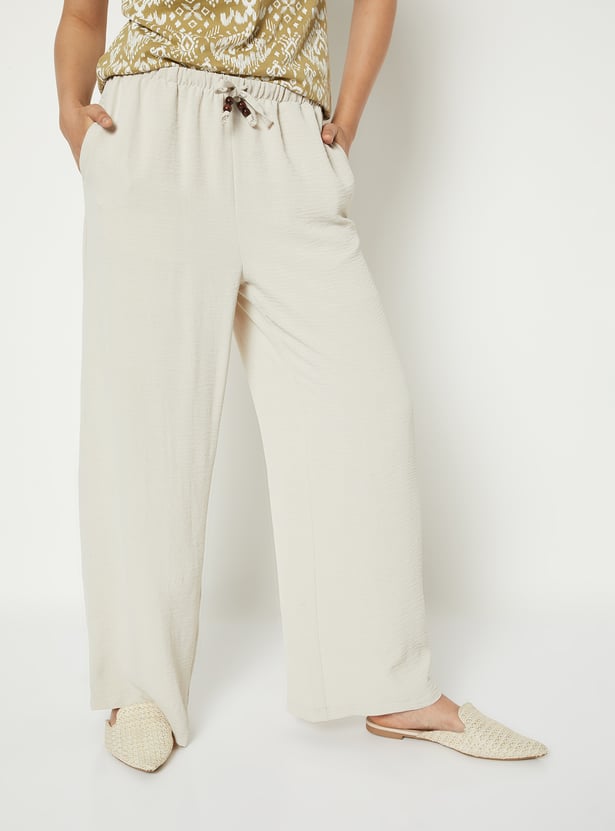 Women Solid Trousers