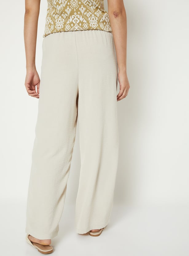 Women Solid Trousers