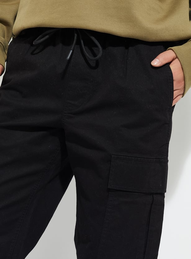 URB_N Men Relaxed Fit Solid Cargos