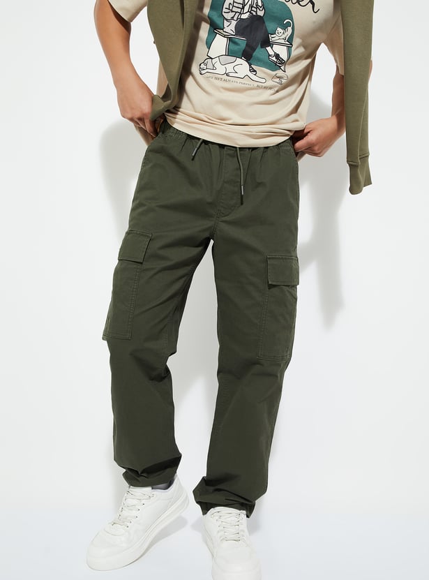 URB_N Men Relaxed Fit Solid Cargos