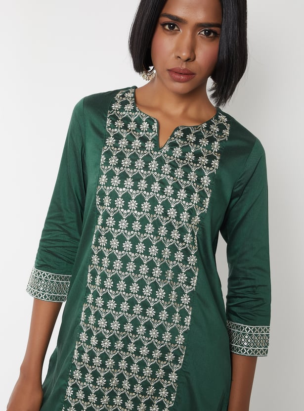Women Embroidered Straight Kurta