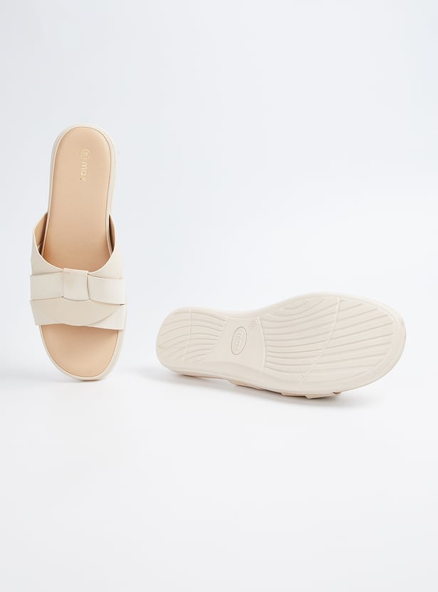 Women Woven Strap Flats